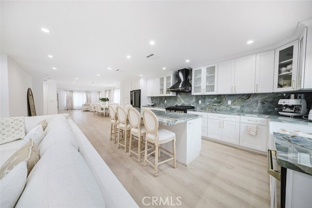 Building Photo - 7306 Farmdale Ave