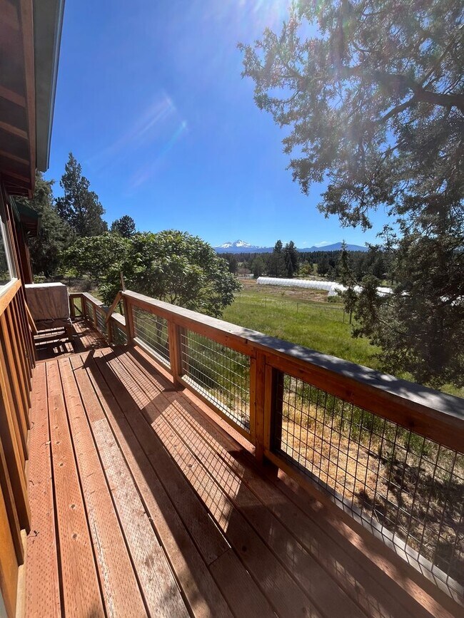 Building Photo - Custom Rustic 4-Bdr on beautiful 5 acres with Greenhouse in Sisters!