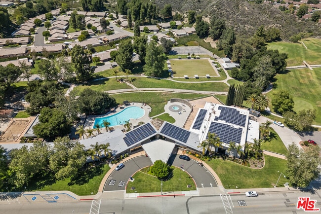 Building Photo - 26851 Oak Branch Cir