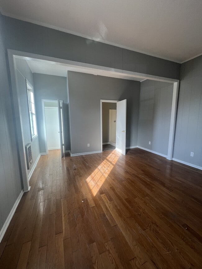 Building Photo - 932 Hatchie Ave