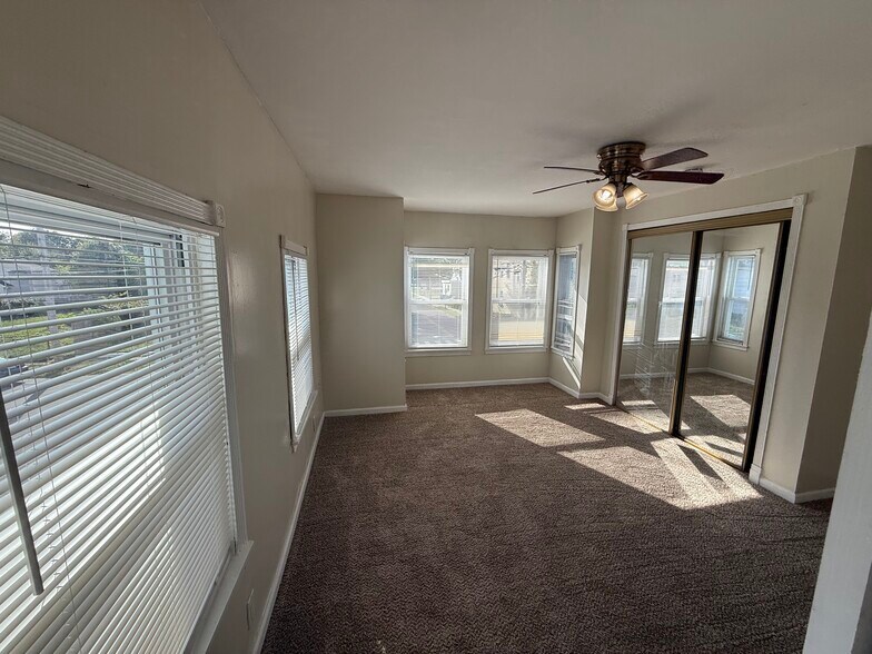 Bedroom 2 - 45 Saint Mary St