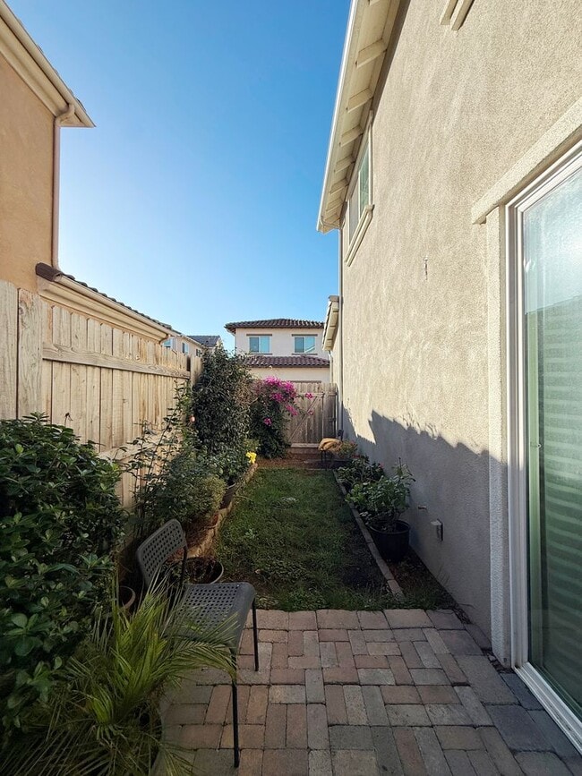 Building Photo - Beautiful Newer Two Story Home in the Gated Community of HG Gardens