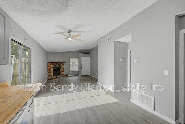 Building Photo - 8210 Kipling St