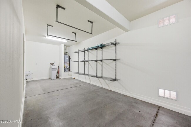 Building Photo - 1829 W Spur Dr