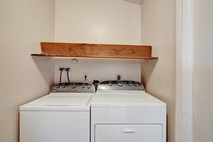 Building Photo - 8511 NW 54th St