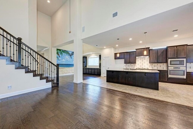 Building Photo - 321 Navigator Dr