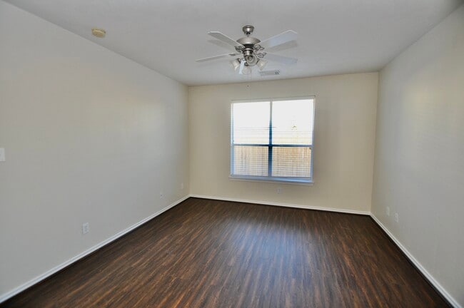 Building Photo - 12315 Field Brook Ct