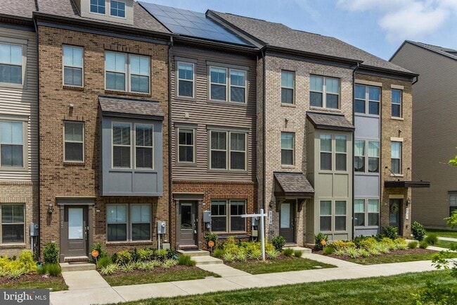 Building Photo - 141 Capital Ct