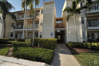 Building Photo - 1850 Charlesmont Dr