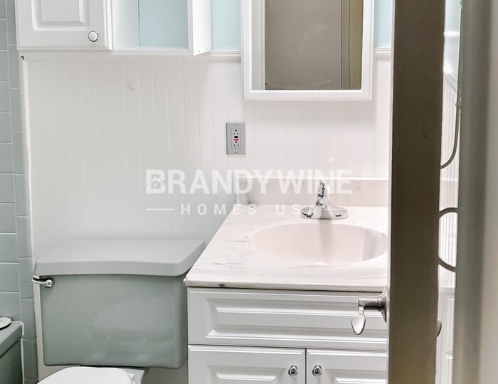 Building Photo - 7671 Vale Dr