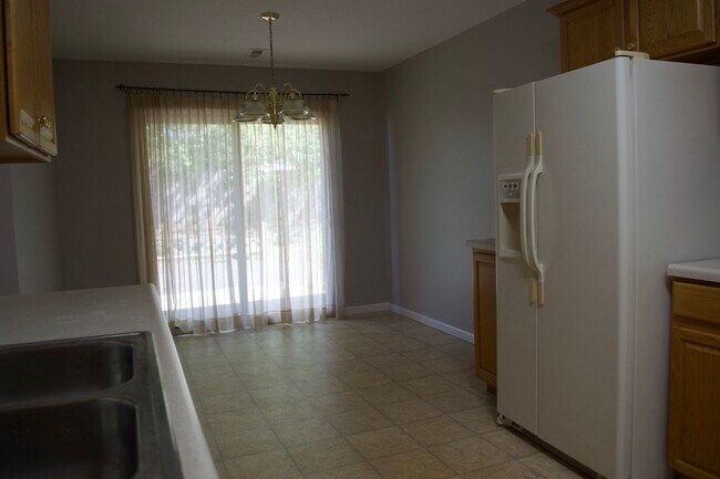 Building Photo - Great 3 Bed 2 Bath House In Ashland MO!