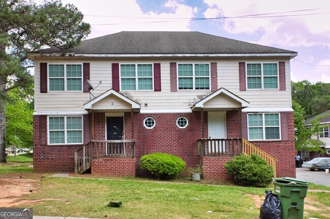 Primary Photo - 501 Pine Park St