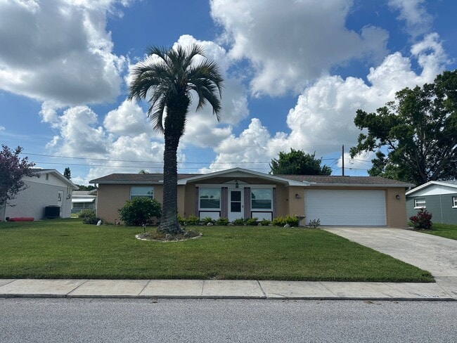 Building Photo - 5132 Overton Dr