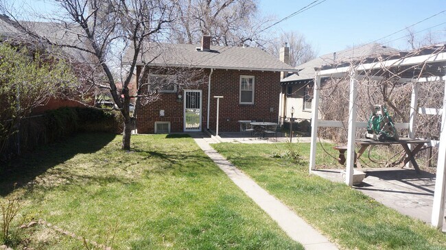 Building Photo - 784 S Emerson St
