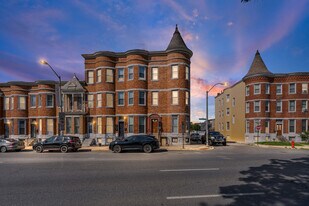 Building Photo - 3024 Auchentoroly Ter