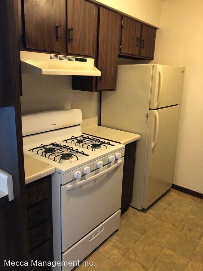 Building Photo - 2 br, 1.5 bath Apartment - 750 High St