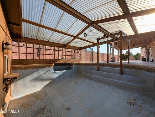 Building Photo - 4019 W San Miguel Ave