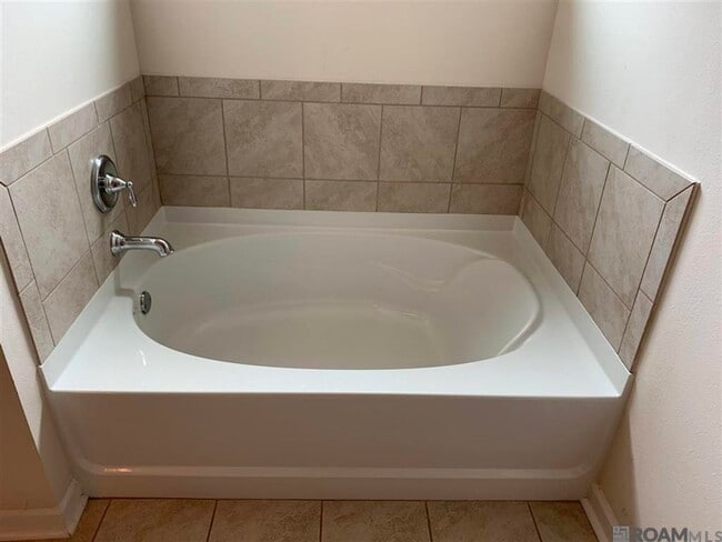 Building Photo - 17609 Eagles Perch Dr