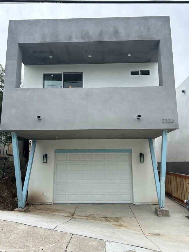 Building Photo - 3328 B St