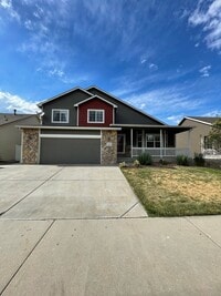 Building Photo - Beautiful 3 bed 2.5 Bath Home in East Loveland, CO!