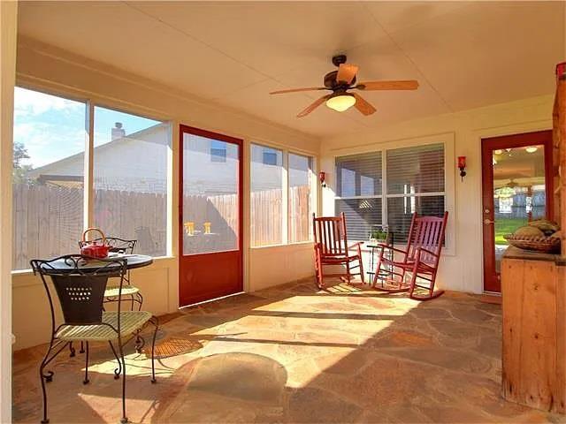 Building Photo - 304 Trophy Ct