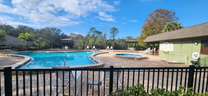 Building Photo - 1400 Tarpon Woods Blvd