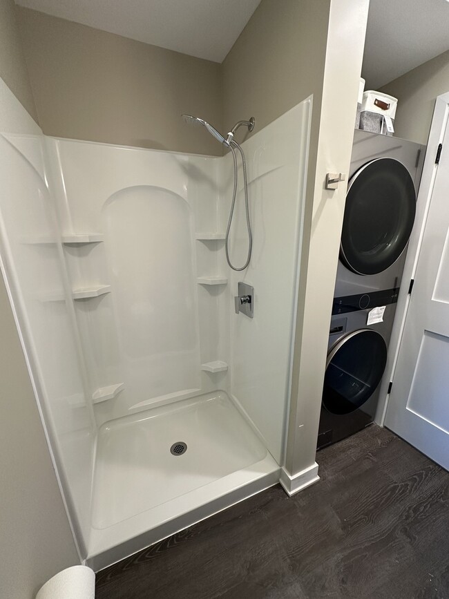 Building Photo - 1918 Noyes St