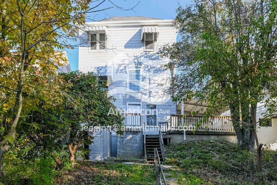 Building Photo - 1402 Linden St