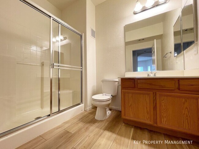 Building Photo - 6160 Rumrill St