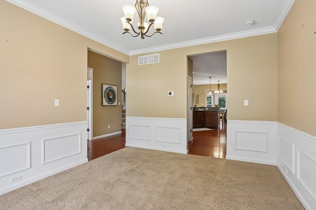 Building Photo - Executive Lease Opportunity - 4 Bed 3 Bath