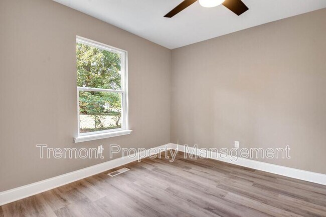 Building Photo - 3716 Central Ave