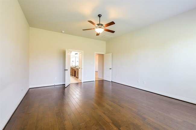 Building Photo - 27906 Colonial Point Dr