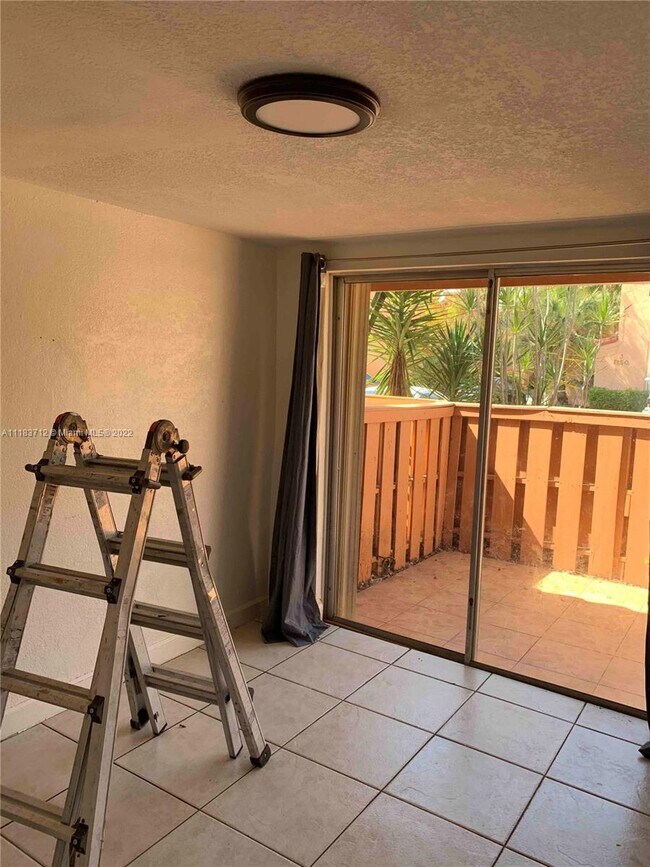 Building Photo - 7170 Fairway Dr