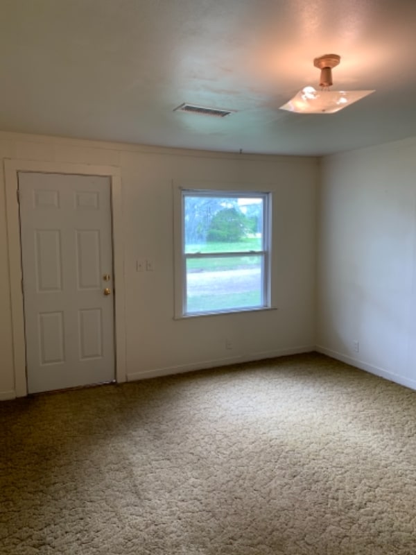 Building Photo - 1215 E 5th St