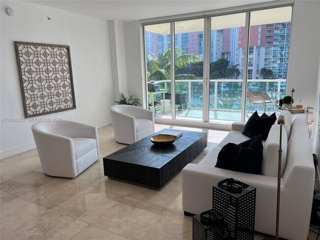 Building Photo - 3340 NE 190th St