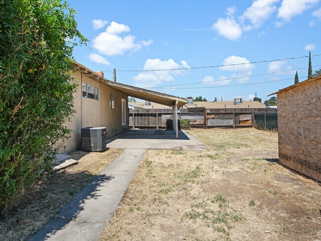 Building Photo - 250 Clifford Ave