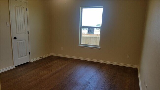 Building Photo - 109 Calvin Smith Ln.