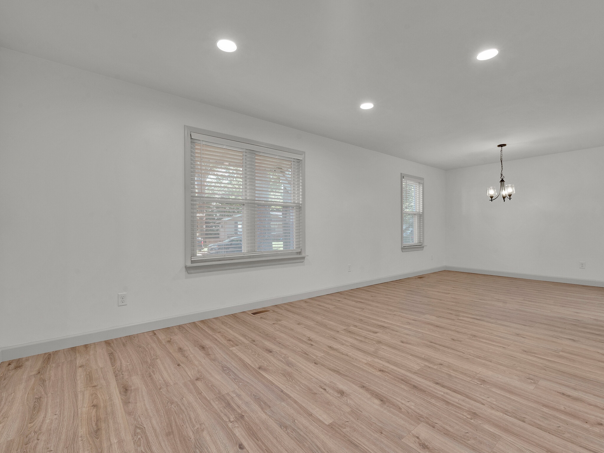 Building Photo - 449 Madrina Ct