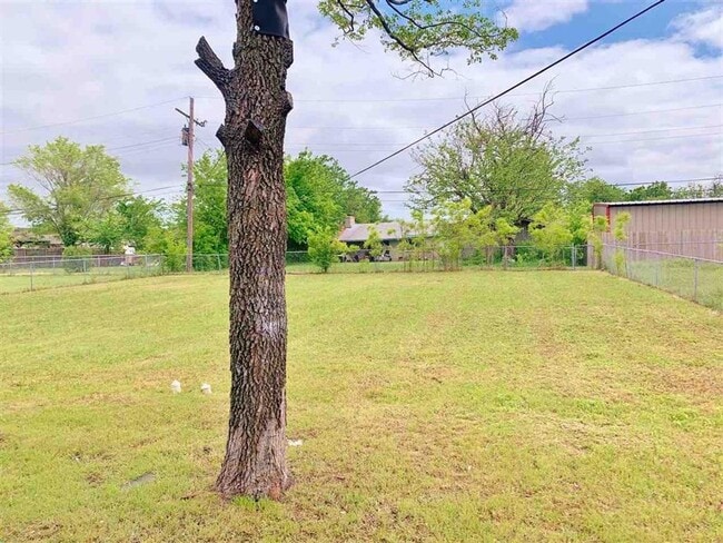 Building Photo - 4207 SE Camden Way