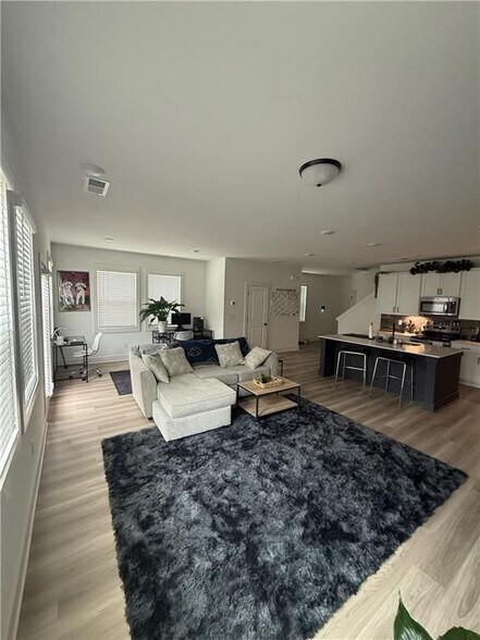 Building Photo - 3134 Marbella Cir