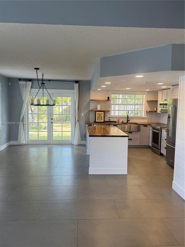 Building Photo - 5235 SW 153rd Ave