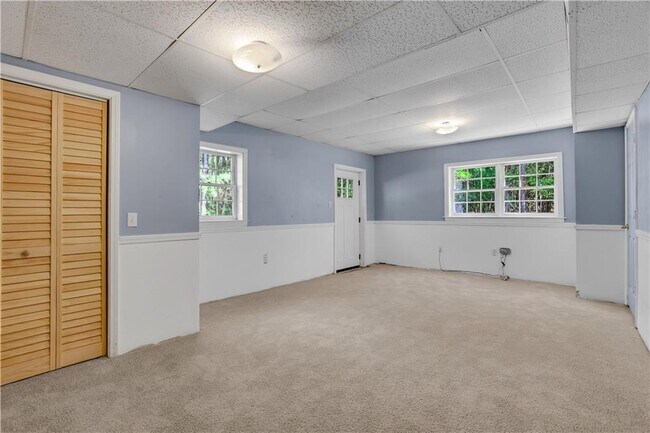 Building Photo - 4684 Ben Hill Dr