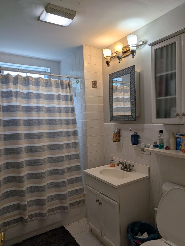 Building Photo - SEPTEMBER 1 - Dorchester Savin Hill 3 bedr...