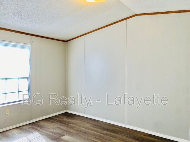 Building Photo - 280 Par Rd 1-393