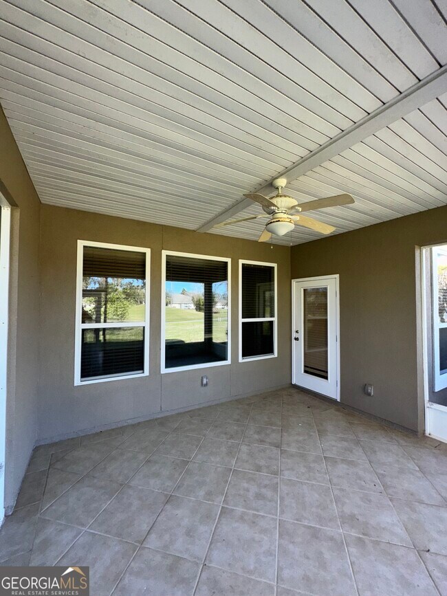 Building Photo - 102 Miller Dr