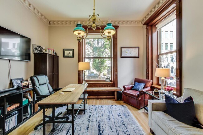 Building Photo - 2052 N Orleans St