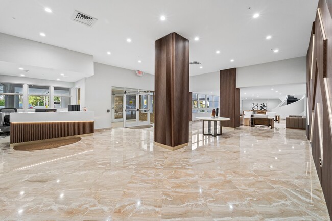 Lobby - 1370 S Ocean Blvd