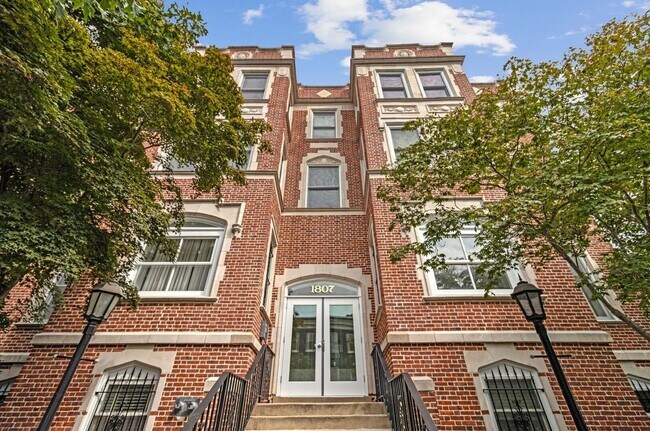 Building Photo - 1807 California St NW