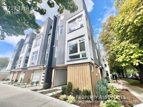 Building Photo - 1719 17th Ave