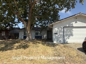 Building Photo - 7927 Albion Way